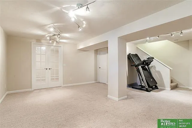 12073 Burdette Cir — Photo 13