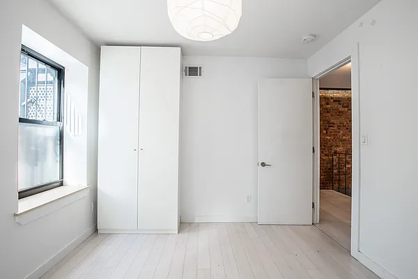 Rented by Nooklyn NYC LLC | media 33
