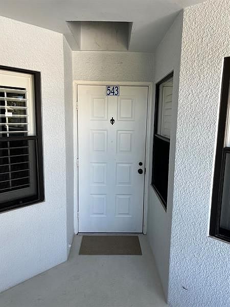 1st image of 543 Bay Colony Dr N