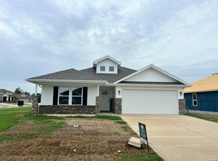 800 Aberdeen Ave, Carl Junction, MO 64834
