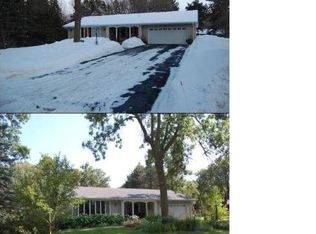 14 Ski Ln, North Oaks, MN 55127