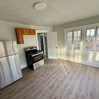 45 Oakdale Ave — Photo 7