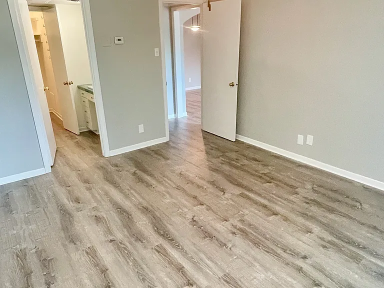 3215 Douglas Ave #201 — Photo 17