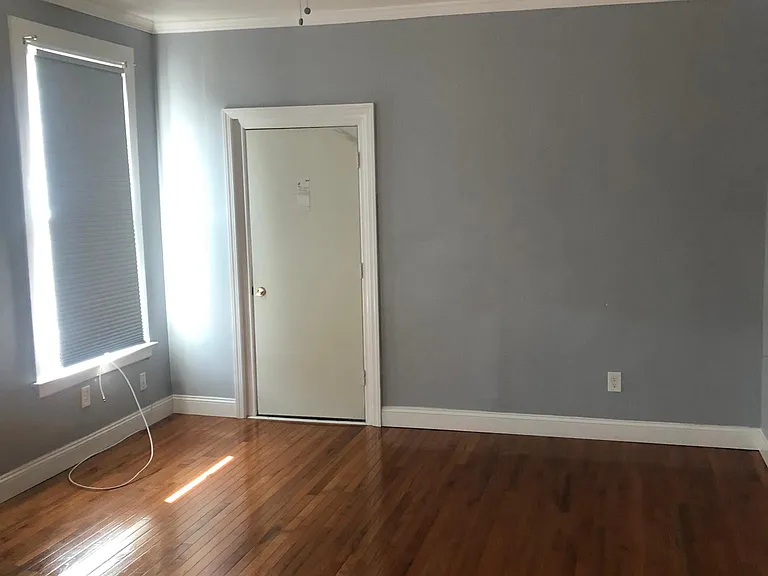 220 Sherman Ave #3 — Photo 6
