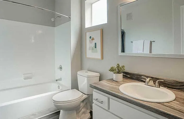 Bella Vista Apartment Homes — Photo 12