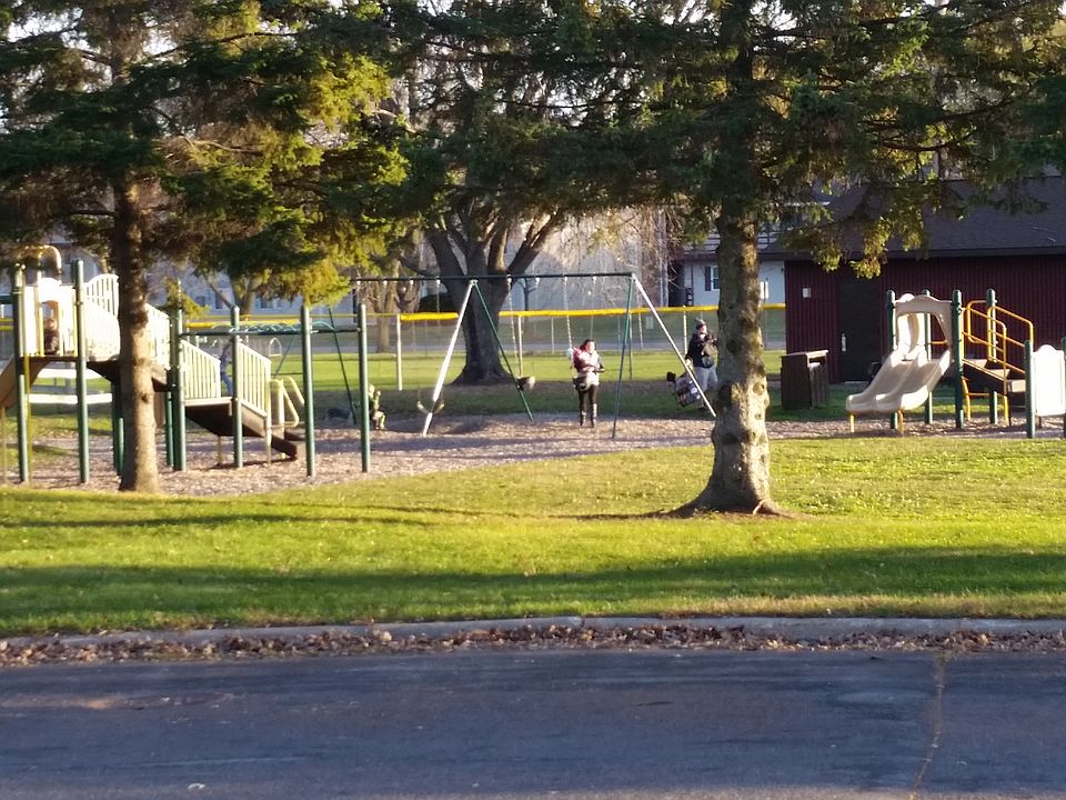 1st image of 515 Monica Ln