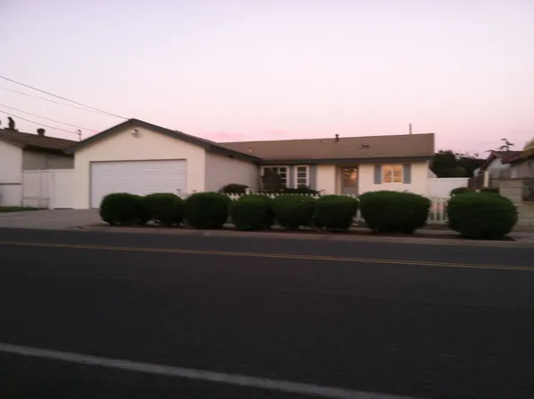3515 Mount Acadia Blvd, San Diego, CA 92111