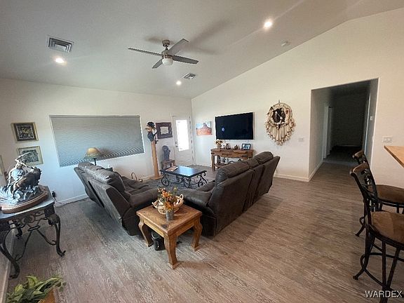 4th image of 7756 N Sierra Vista Drive