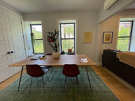3rd image of 374 W 116th St #3E