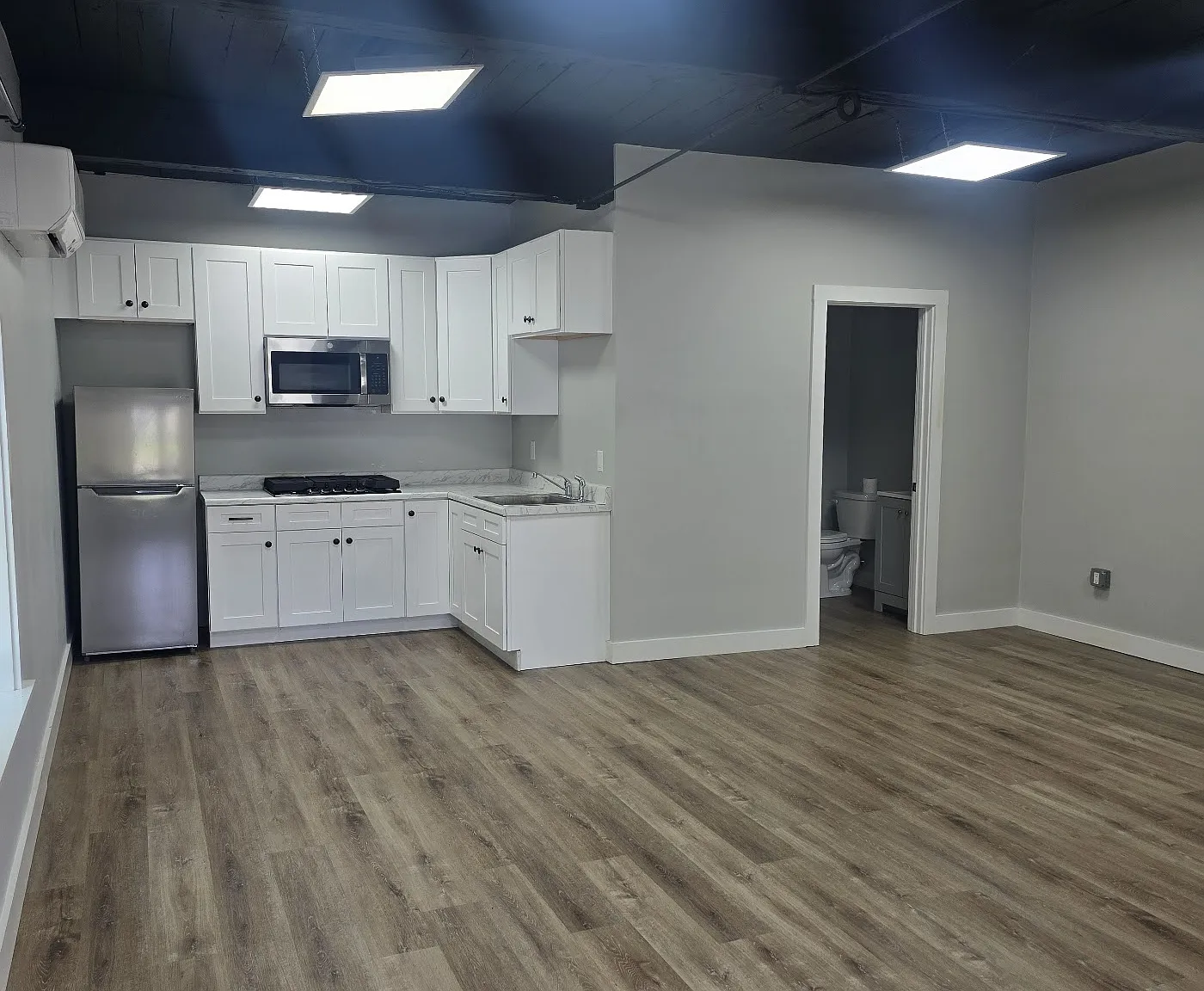 Studio, 575 sqft, $1,350 — Photo 4