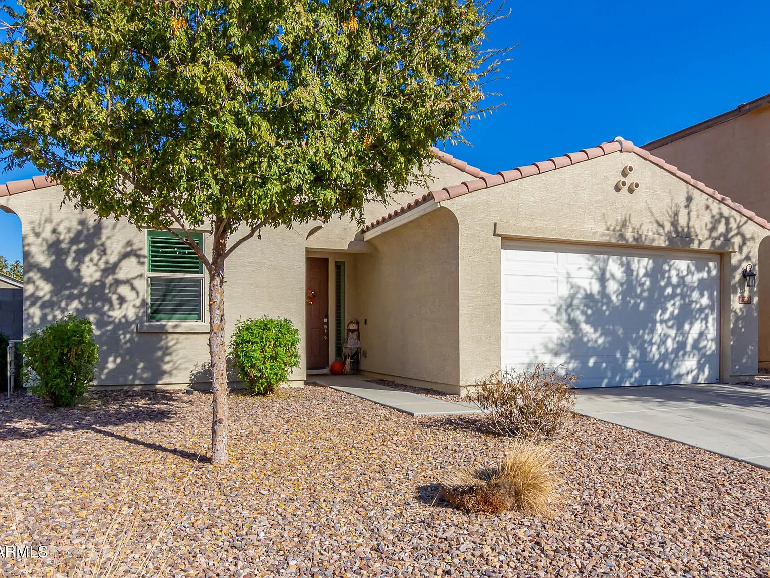 4 bed, 2315 sqft, $2,200 — Photo 3