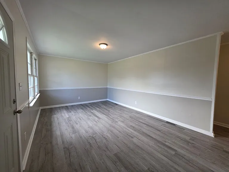 2266 Onslow Dr — Photo 4