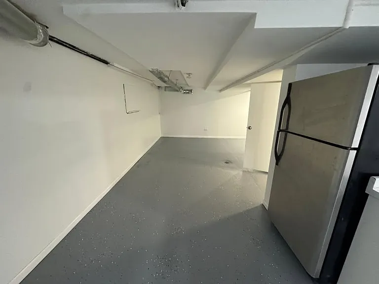 1523 W 18th St #BASEMENT — Photo 7