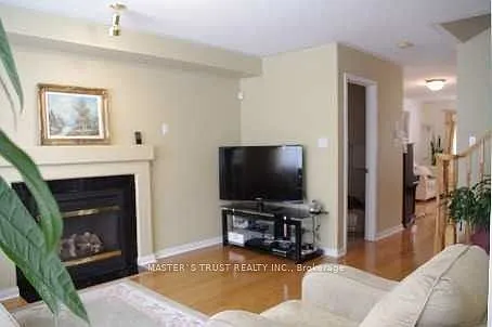 5 Bern St E — Photo 9