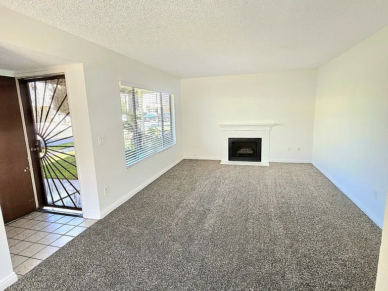 Beach Walk Apartments — Photo 6