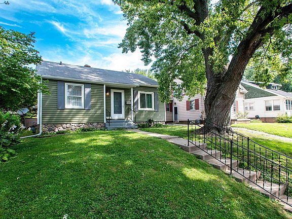 3rd image of 309 E Melbourne Ave