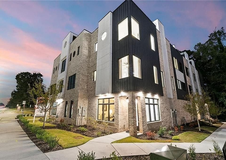 1st image of 1962 8th St #5