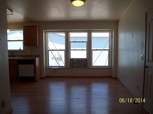 5th image of 2720 E Dale St