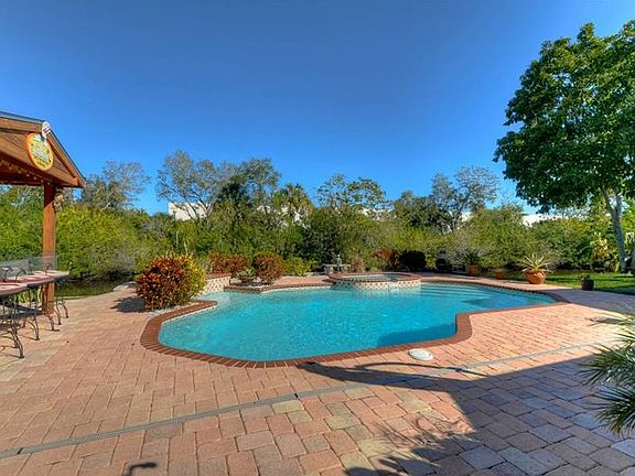5th image of 8713 Driftwood Dr