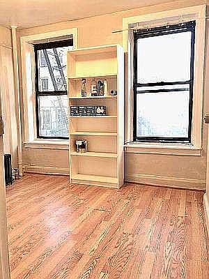 1st image of 121 Henry St APT 11