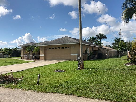 3rd image of 220 SE 21st Ln