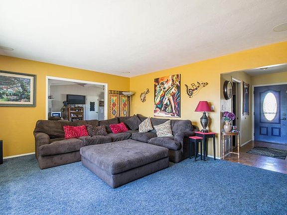 5th image of 819 Murray Dr