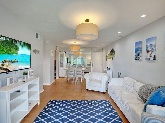 4th image of 2990 NE 16th Avenue #304