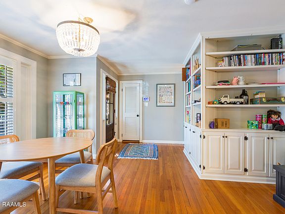 4th image of 216 Louise Dr