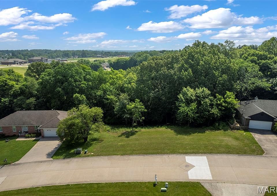 1st image of 532 Ann Dr
