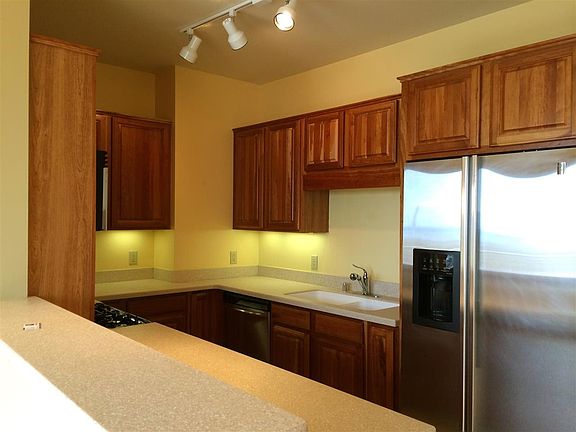 2nd image of 360 W Washington Ave Unit P212