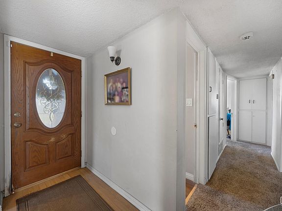 5th image of 3820 Sandra Dr