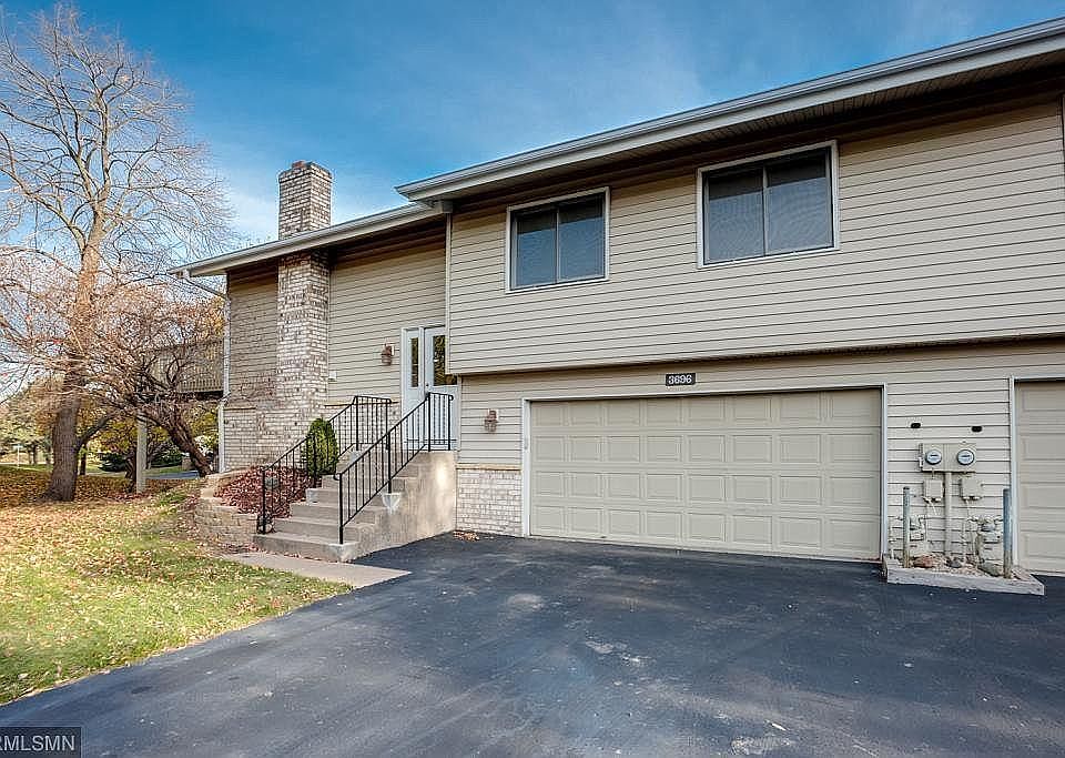 1st image of 3696 York Cir