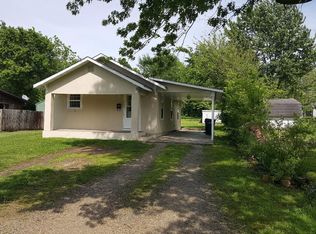 216 N Olive St, Marshfield, MO 65706
