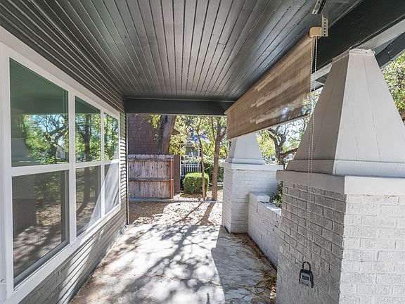 4th image of 1325 Highland Ave