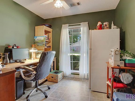 4th image of 10417 Wade Dr