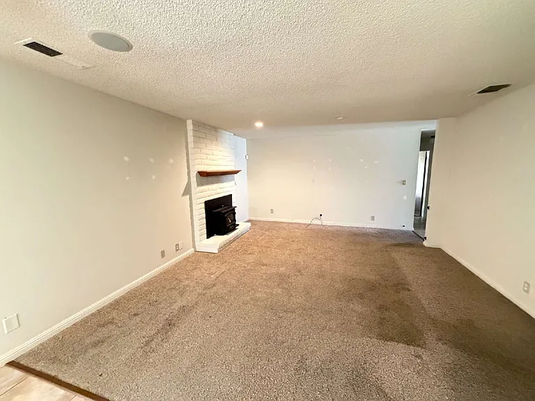 665 Santa Barbara Ct — Photo 6