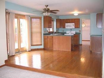 4th image of 1307 Meadow Ln
