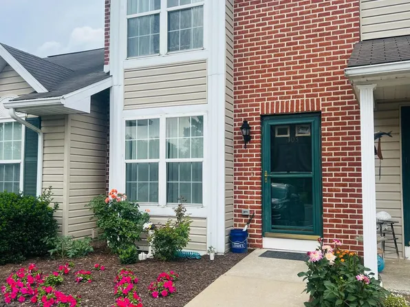103 Pebble Ln, Bellefonte, PA 16823