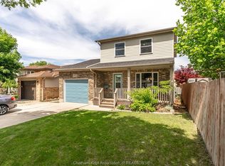 270 Greenfield Ln, Chatham Kent, ON N7L 5N4