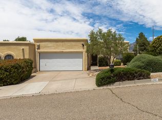 1700 Chandelle Loop NE, Albuquerque, NM 87112