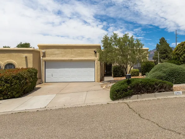 1700 Chandelle Loop NE, Albuquerque, NM 87112