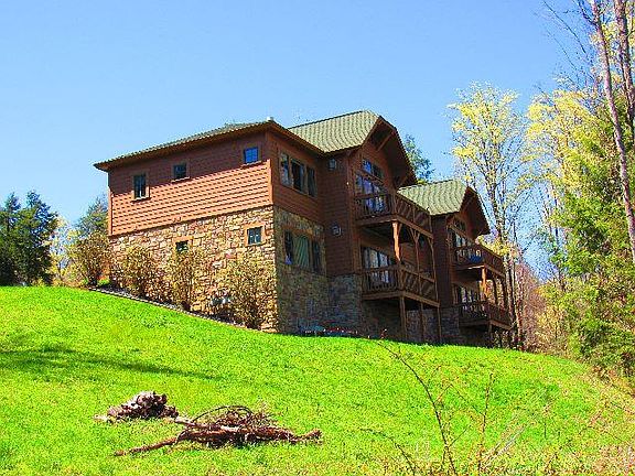 2nd image of 8008 Canterbury Dr