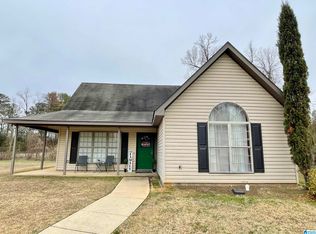 539 Woodhill Cove Dr, Bessemer, AL 35022