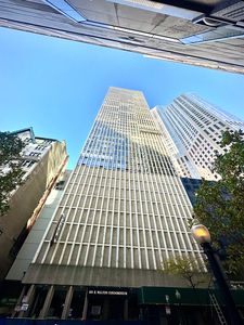 100 E Walton St APT 11E, Chicago, IL, 60611