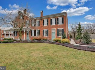2 S High St, Newburg, PA 17240