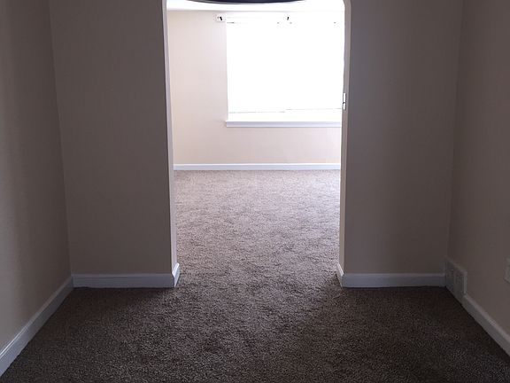 3rd image of 4549 Vista St