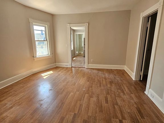 5th image of 57 Ridgewood St #1