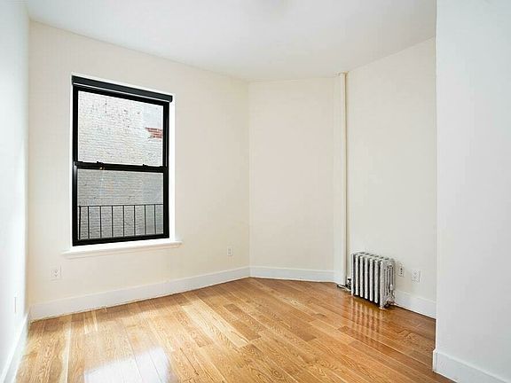 4th image of 943 Columbus Ave APT 4A