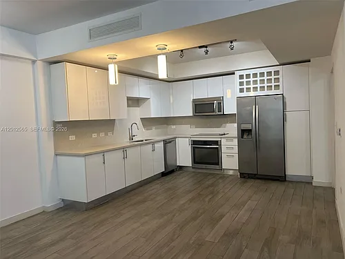 999 SW 1st Ave #1601 Photo 1