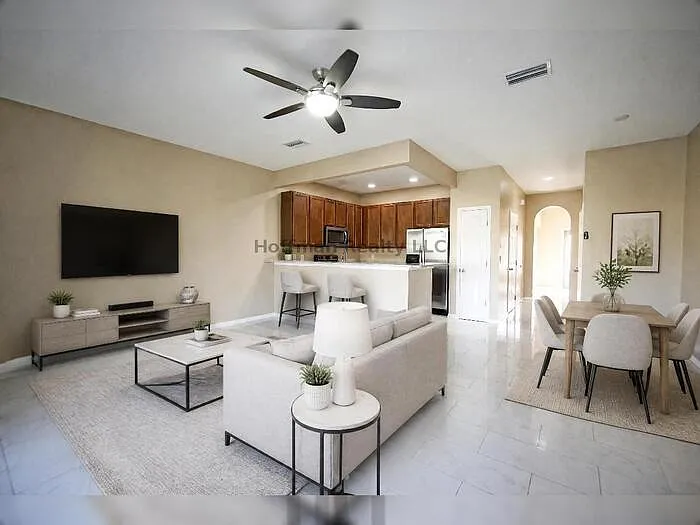 3 bed, 2.5 bath, 1500 sqft, $2,400 — Photo 3